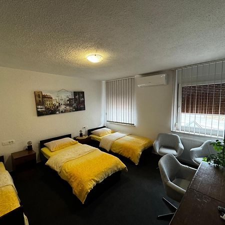 Hotel Gostisce Pri Slavcu Sentjernej Esterno foto