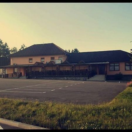 Hotel Gostisce Pri Slavcu Sentjernej Esterno foto