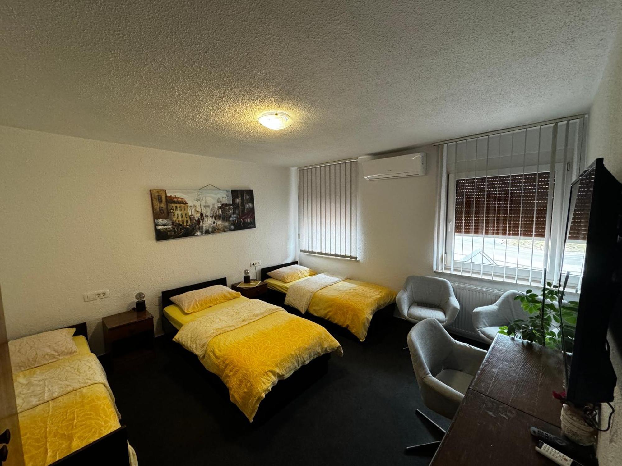 Hotel Gostisce Pri Slavcu Sentjernej Esterno foto